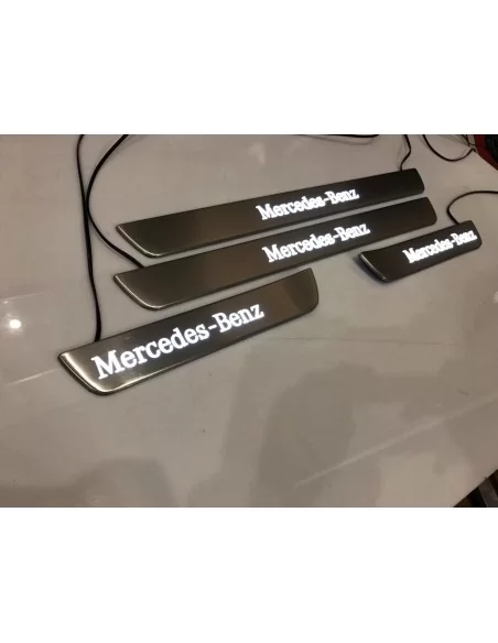  - logo & Emblems - Juego de umbrales de puerta iluminados con LED Mercedes-Benz - 3 - Actualice su Mercedes-Benz con este elega