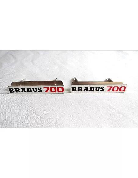  - logo & Emblems - Tapis de sol métallique Brabus 700 emblème pour Mercedes-Benz W463 Classe G set 2pcs - 4 - Obtenez l'emblème