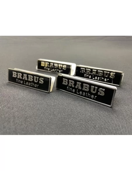  - Logos & Emblems - 用于梅赛德斯-奔驰 W463 G 级轿车的黑色金属 Brabus 高级真皮座椅徽章套装 - 2 - 使用 Metallic Brabus 黑色高级真皮座椅徽章，提升您的梅赛德斯-奔驰 W463 的档次。为您的内饰增