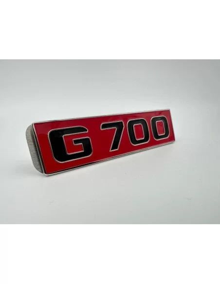  - logo & Emblems - Metaliczny czerwony emblemat G700 na przedni grill Mercedes-Benz G-Class W463 - 4 - Kup metaliczny czerwony 