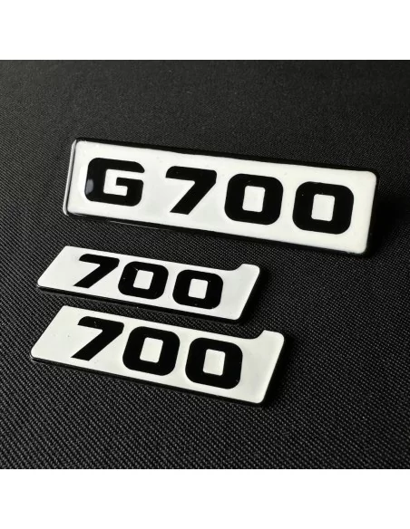  - Logos & Emblems - Metallic White Emblems Mercedes G700 front grille Brabus BITURBO 700 Side Plate logo badges G-Class W463 - 