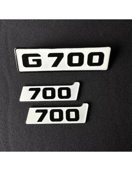  - Logos & Emblems - Metallic White Emblems Mercedes G700 front grille Brabus BITURBO 700 Side Plate logo badges G-Class W463 - 