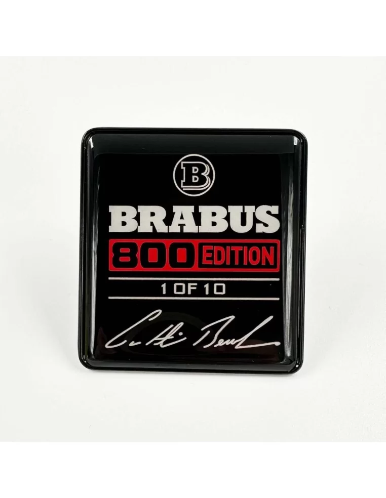  - Logos & Emblems - 梅赛德斯-奔驰 W463A G 系列金属色 Brabus 800 版红色座椅徽标标识套件 - 1 - 为您的梅赛德斯-奔驰 W463A 配上 Metallic Brabus 800 版红色座椅徽章。完美打造运动型豪