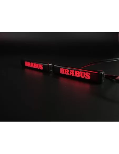  - logo & Emblems - CZERWONY emblemat LED Brabus na błotniki Zestaw karoserii Brabus Widestar Mercedes W463A - 2 - Przekształć s