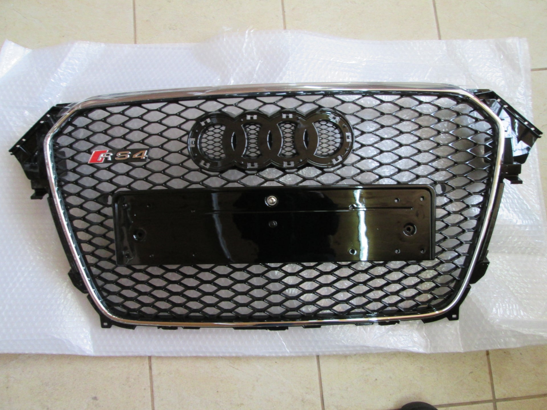 Für Audi A4 B8 FL 2012-2015 Wabengrill Grill RS4 Chrome Style