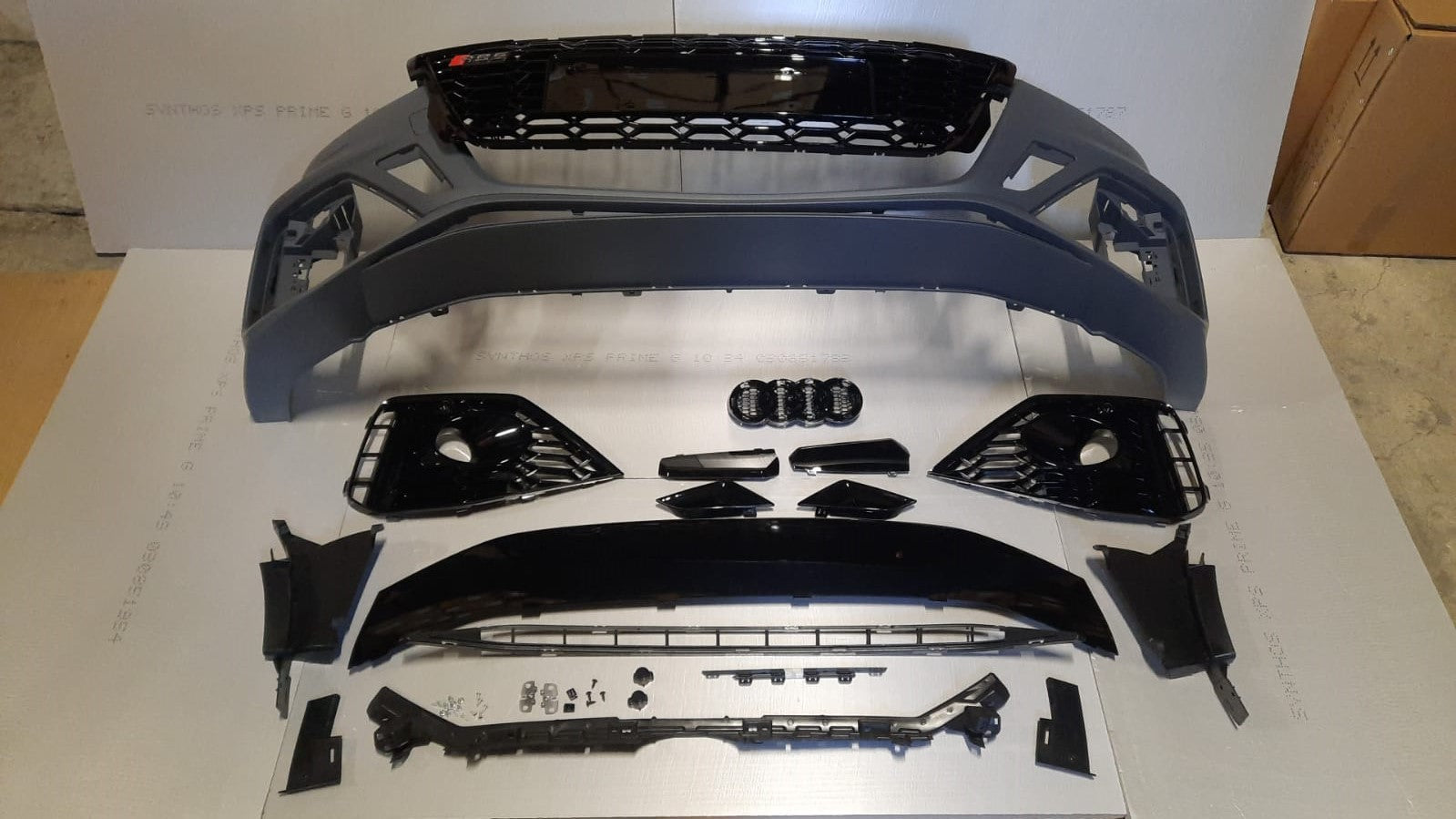 RS5 Frontstoßstange mit Wabengrill für Audi A5 B9/F5 FL 2021+ Bumper