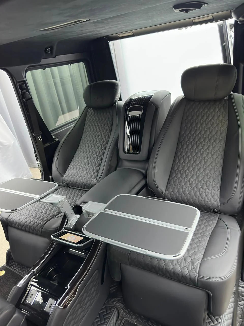 Rücksitzbank mit Multifunktionspanel für W463A / W465 Mercedes-Benz G-Klasse